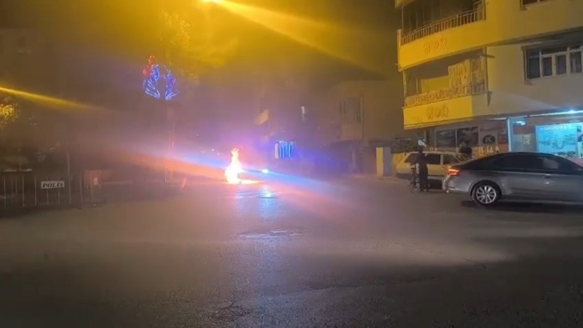 Seyir halindeki araç alev topuna döndü! - Resim : 2