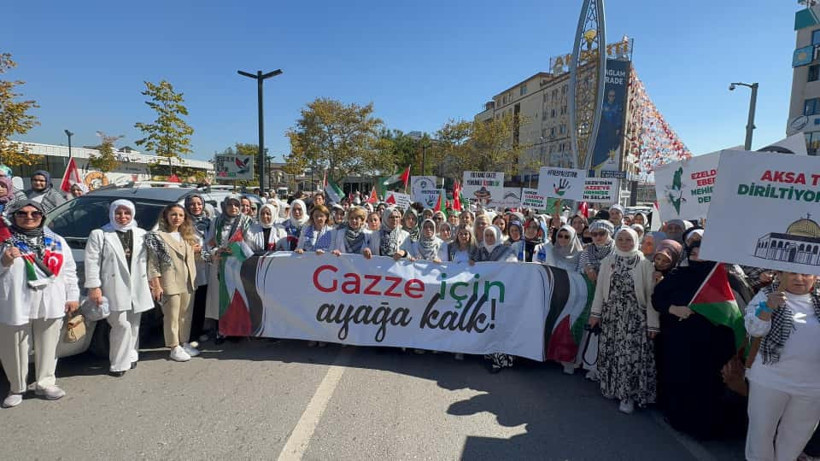 AK Kadınlar Gazze için zincir kurdu: Barış kadınla mümkündür - Resim : 1