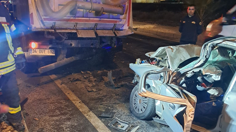 Facia gibi kaza: Yol temizliği yapan araca çarptı! - Resim : 1