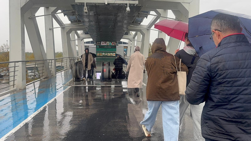 Yağmur bu kez etkili geldi... İzmit'ten yağmur manzaraları - Resim: 24