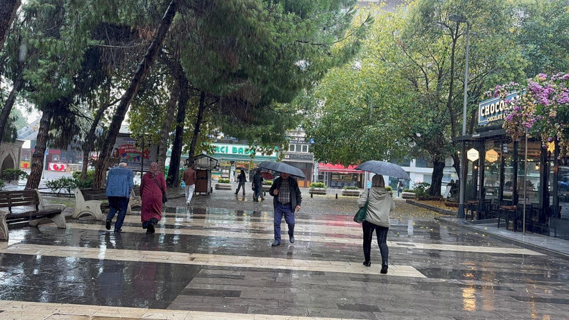 Yağmur bu kez etkili geldi... İzmit'ten yağmur manzaraları - Resim: 6