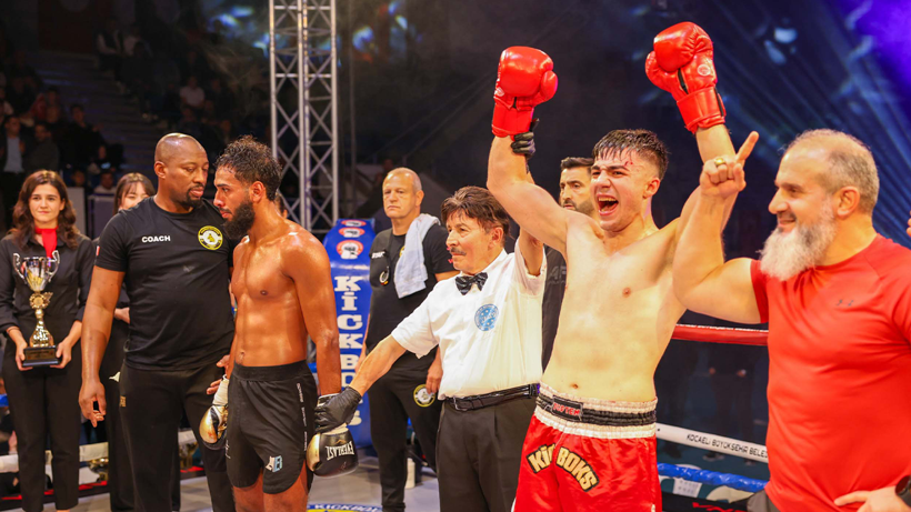 Uluslararası Kick Boks Kemer Şampiyonası nefes kesen anlara sahne oldu! - Resim : 1