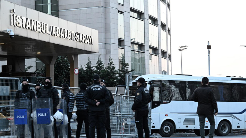 Tutuklu bulunuyordu: Hastaneye kaldırıldı! - Resim: 1