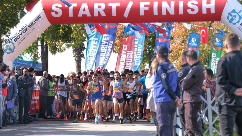 Kocaeli’de binler Cumhuriyet için koşacak - Resim : 1