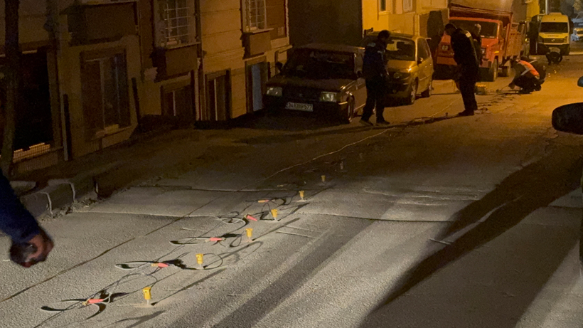 AFAD ekipleri ve uzmanlar Gebze'de çöken binanın zeminini inceliyor! - Resim : 1