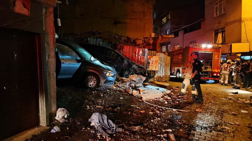 Binada patlama meydana geldi! Duvarı yıkıldı - Resim: 4