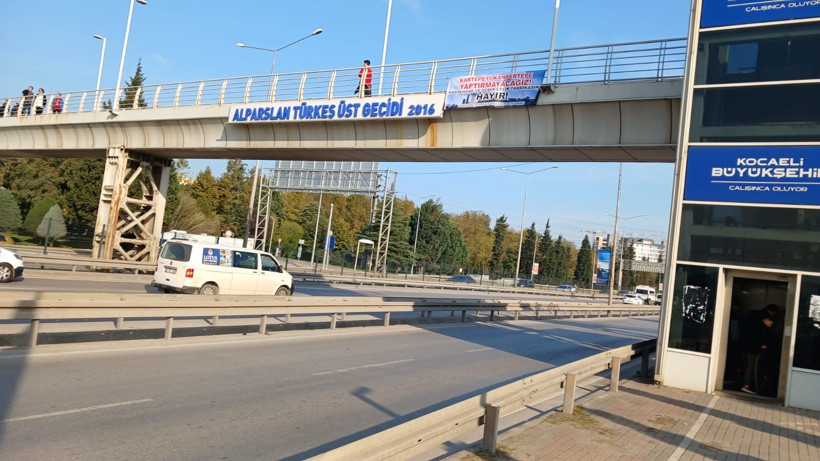 Kartepe Çevre ve Yaşam Platformu soruyor: Afişlerimizi kim kaldırdı? - Resim : 1