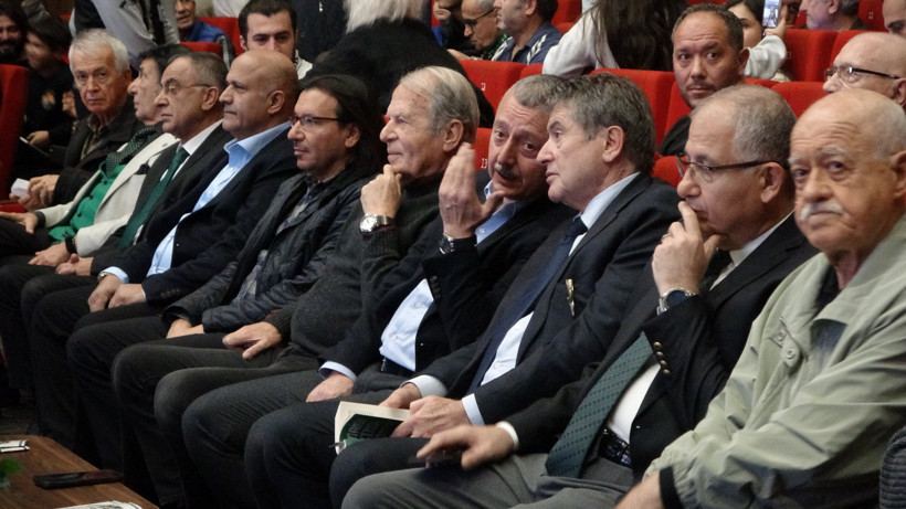 Mustafa Denizli: Taraftar, takım ve yönetim ilişkilerinde görünmez çizgiler vardır - Resim : 1