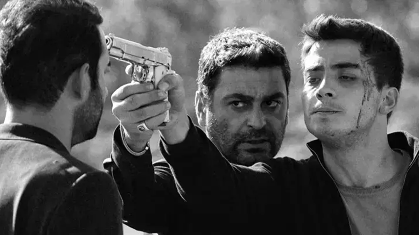 Uzak Şehir Kaya'sı Atakan Özkaya Mardin'den Paylaştı! Pozları Beğeni Yağmuruna Tutuldu - Resim: 4