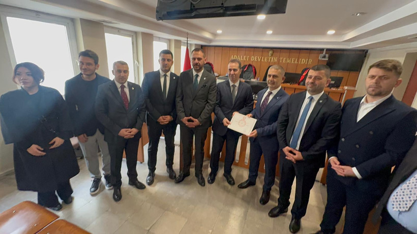 İYİ Parti Kocaeli İl Başkanı Kamil Şirin mazbatasını aldı - Resim : 2