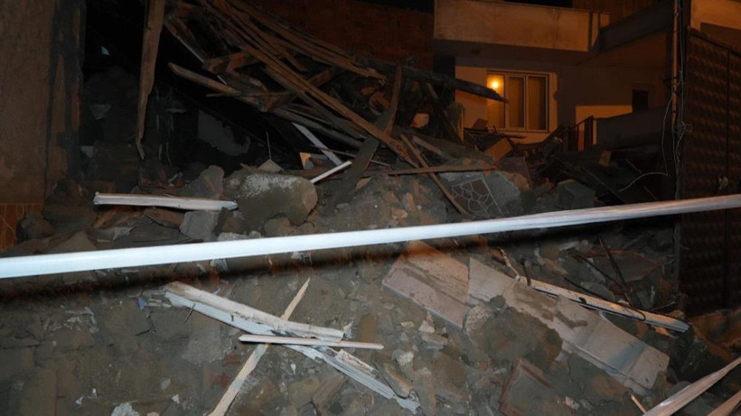 Balıkesir'de bina çöktü - Resim: 3