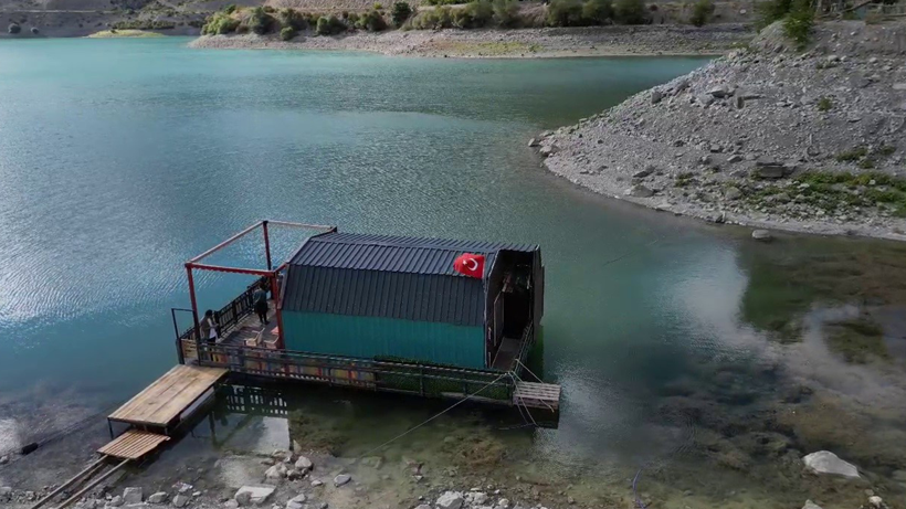 Erzurum'un ilgi odağı haline geldi: İşte karşınızda yüzen ev - Resim : 1
