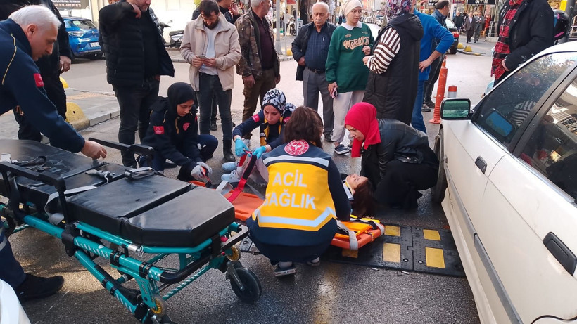 Kocaeli'de korkutan kaza! Motosiklet sürücüsü takla attı! - Resim : 1