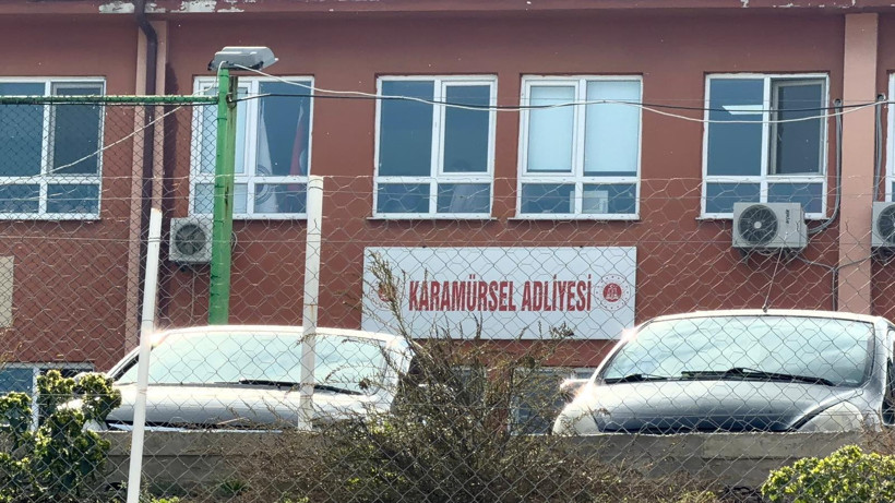 Karamürselliler Karamürsel Adliyesi’nden şikayetçi! Binada engelli rampası ve asansör bulunmuyor - Resim : 1