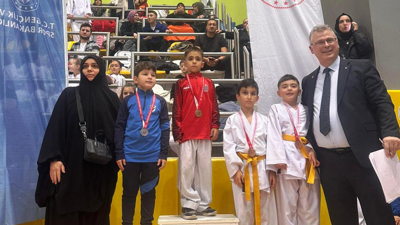 Körfez madalyalara doymadı! - Resim : 1