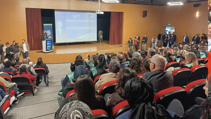 ​10. Alman Cumhurbaşkanı Wulff Kocaeli'de! "Birlikte düşünüp birlikte hareket etmeliyiz" - Resim : 1