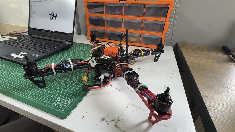 Kocaeli Üniversitesi öğrencileri geliştirdi… Kamikaze dronları bulup imha ediyor! - Resim : 3