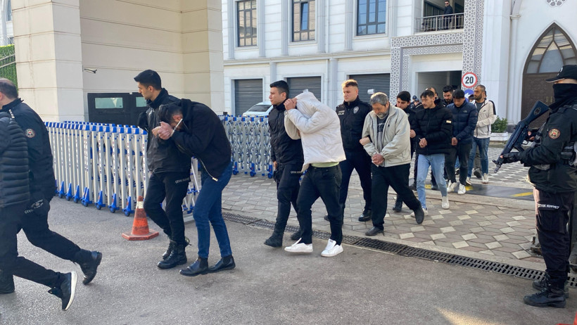 120 milyonluk vurgun yapan 30 şüpheliden 22'si tutuklandı - Resim : 5