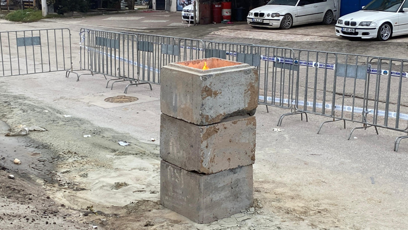 Yer altından çıkan gaz 6 gündür yanıyor - Resim : 1