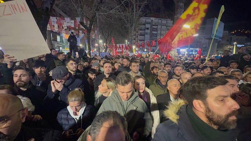 İzmit’te yürümek isteyen gruba polis müdahalesi - Resim : 6