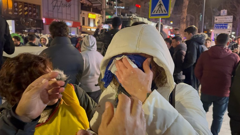 İzmit’te yürümek isteyen gruba polis müdahalesi - Resim : 11