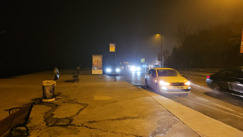 Yoğun sis nedeniyle boğaz trafiği askıya alındı - Resim : 1