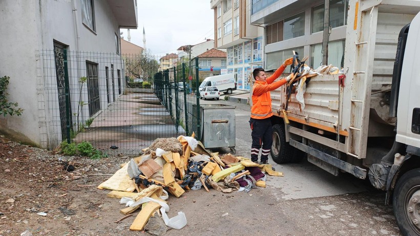 Körfez'de temizlik mesaisi devam ediyor - Resim : 3