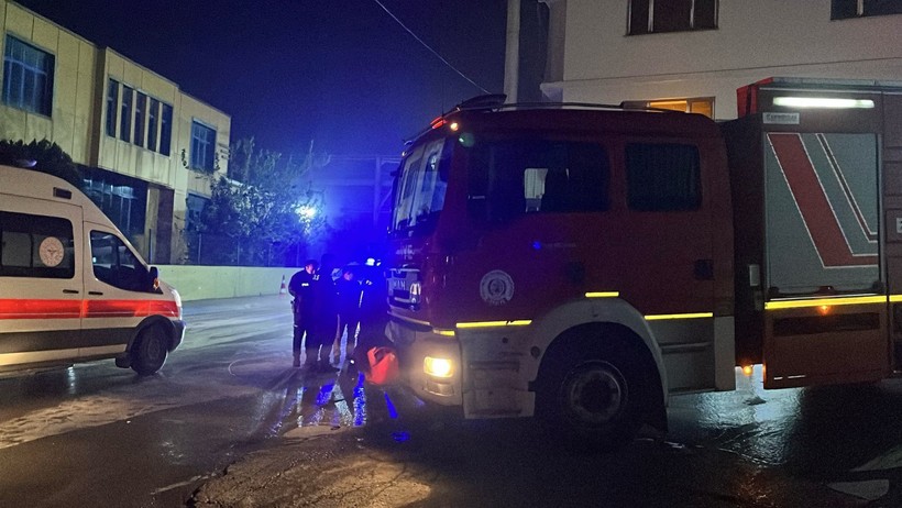 Nedeni henüz bilinmiyor... Fabrikada yangın paniği! - Resim : 3