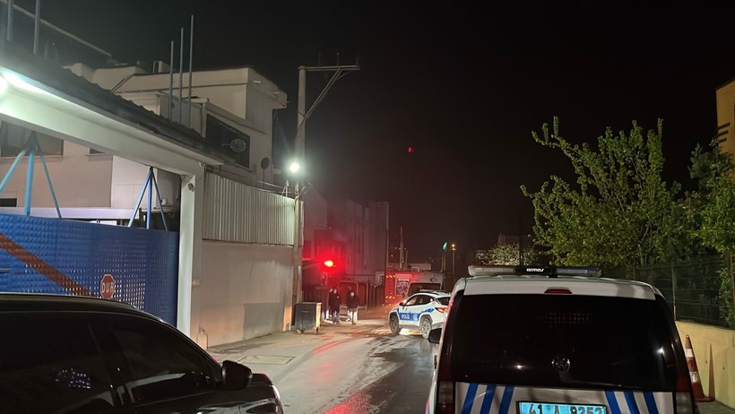 Nedeni henüz bilinmiyor... Fabrikada yangın paniği! - Resim : 1