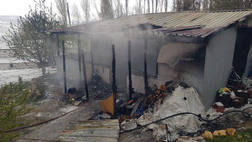 Komşuda yangın faciası: 2 çocuk hayatını kaybetti - Resim : 5