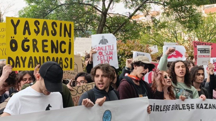 Liseliler öğretmenleri için yürüdü - Resim : 4