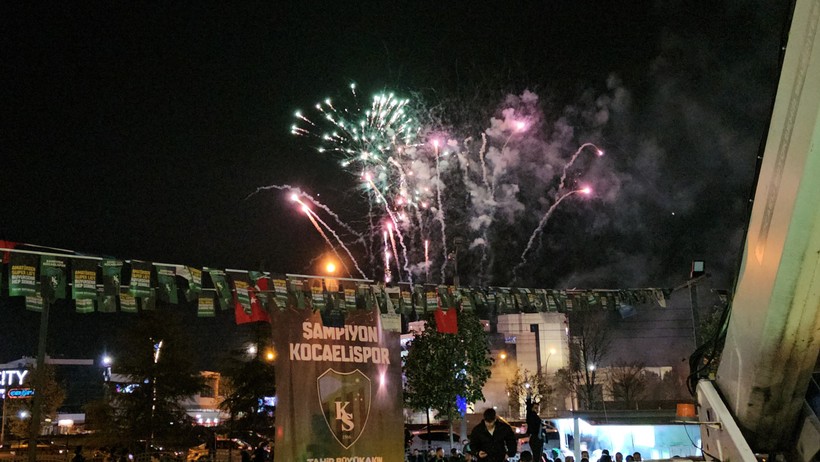 Kocaelispor'un zaferi gökyüzünde parladı! - Resim : 3