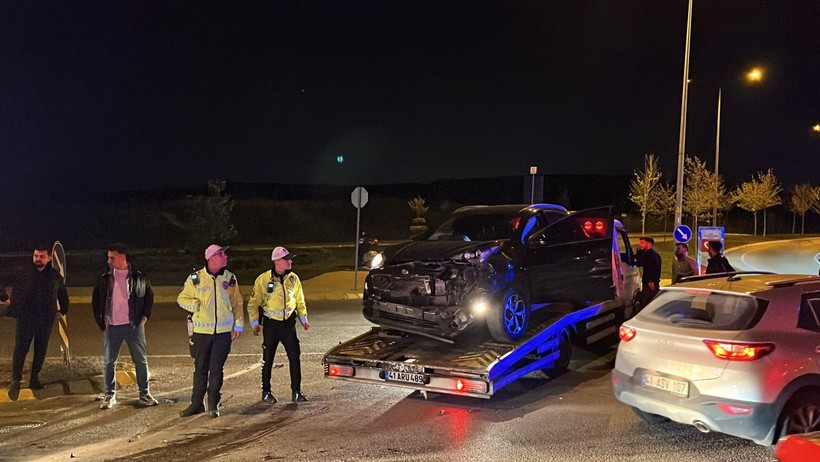 Kavşakta korkutan kaza! 2 Yaralı - Resim : 2