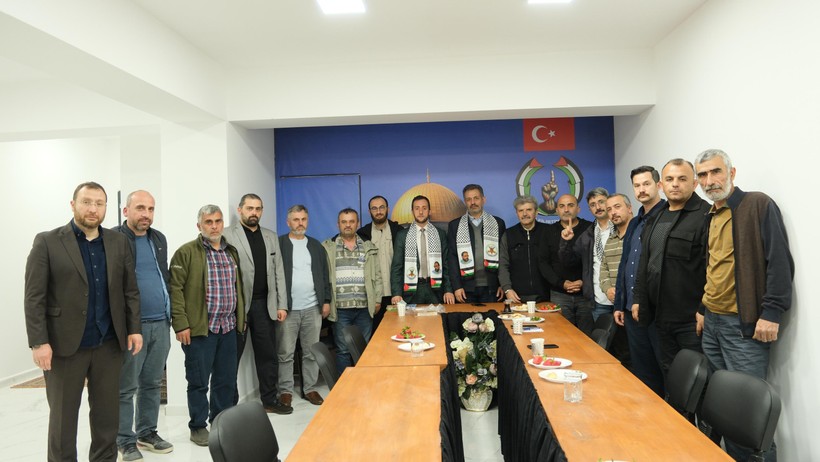 Özgür Filistin Derneği Başiskelede direniş cephesinin liderlerini ağırlıyor - Resim : 1