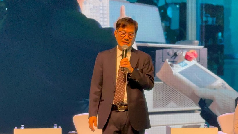 MARMARAKAF'ta otomotiv sektörünün geleceği konuşuldu... Howon Otomotiv CEO'su Sungkuk Cho anlattı - Resim : 5