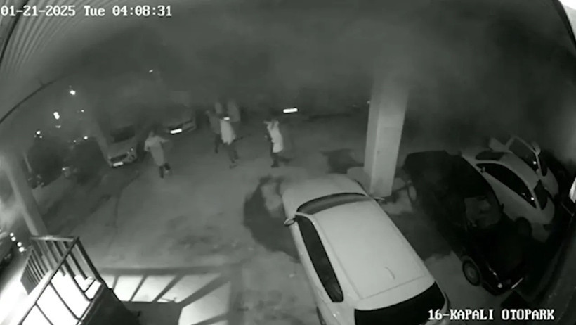 Yangın faciasının yeni görüntüsü: İnsanları uyarmak yerine araç kurtardılar - Resim : 1