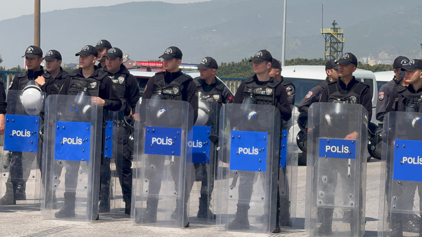 TÜPRAŞ’da büyük öfke; İşçiler imzalanan sözleşmeye tepki gösterdi! - Resim : 9
