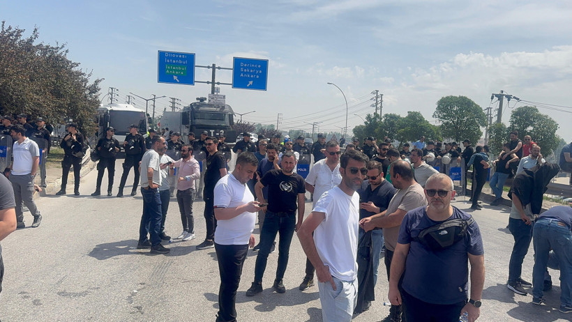 TÜPRAŞ’da büyük öfke; İşçiler imzalanan sözleşmeye tepki gösterdi! - Resim : 8