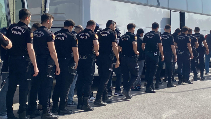 101 kişi yakalandı… Sahte araç kiralama sitesiyle 122 kişiyi dolandırdılar! - Resim : 5