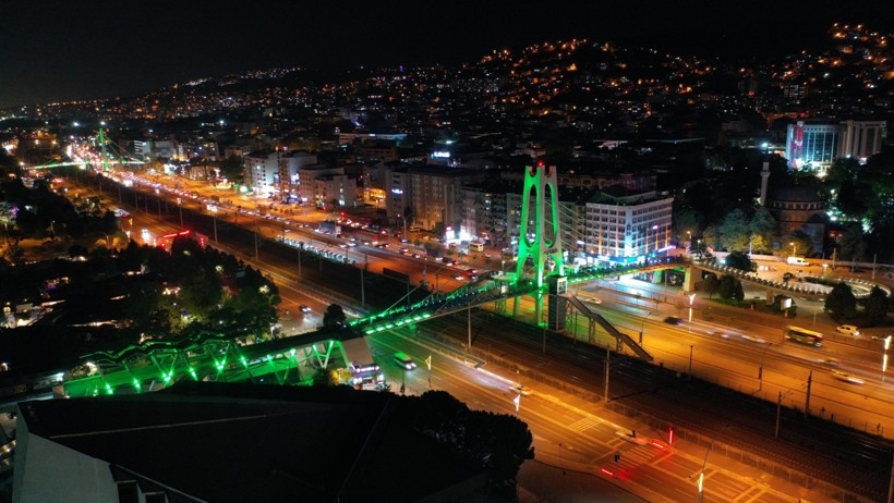 Kocaeli'de üst geçitler yeşil oldu - Resim : 2