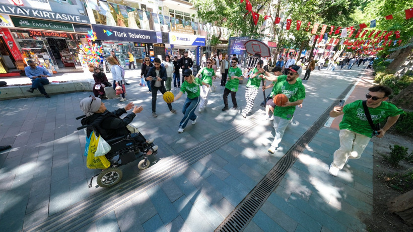 Cumhuriyet Bulvarı'nda 19 Mayıs coşkusu başladı - Resim : 5
