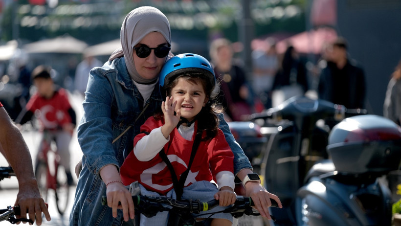 Kocaelili vatandaşlar 19 Mayıs ruhu ile pedalları çevirdi - Resim : 3