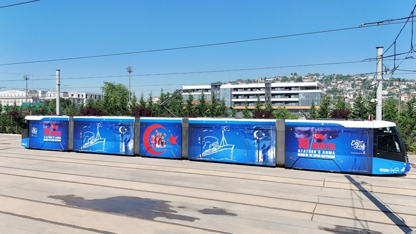 Kocaeli'de 19 Mayıs coşkusu! Otobüs ve tramvaylar giydirildi - Resim : 1