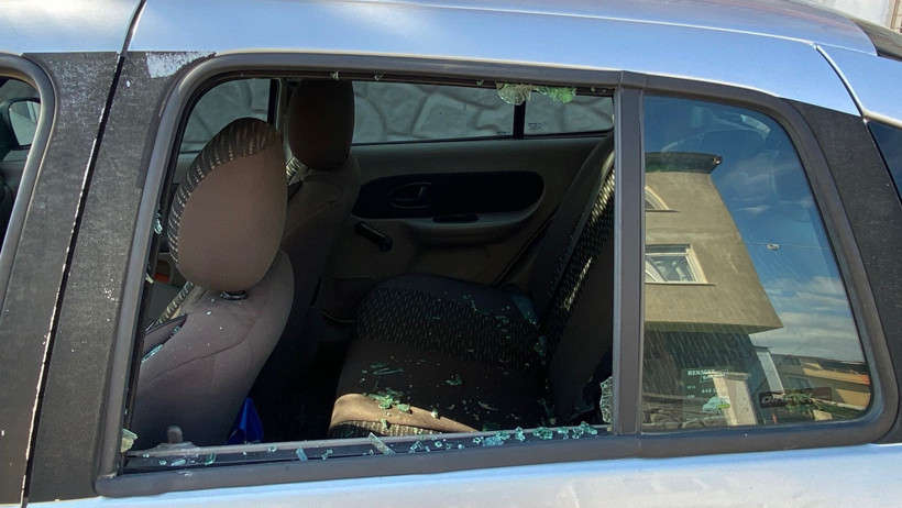 Muhtarın aracına saldırı! Daha önce yolunu kesmiş - Resim : 3