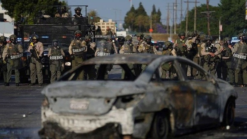 Sokaklar durulmuyor! Asker sokağa indi - Resim: 5