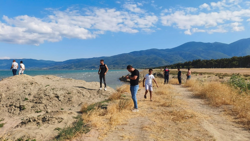 Göle giren iki kuzenin cansız bedenlerine ulaşıldı - Resim : 3