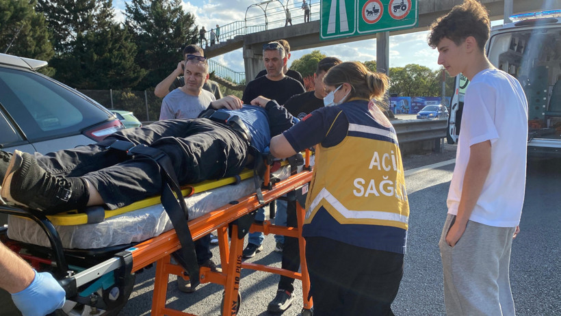 D-100'de korkutan kaza... Savrularak ters döndü! - Resim : 1