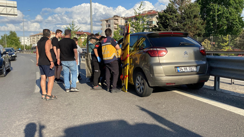 D-100'de korkutan kaza... Savrularak ters döndü! - Resim : 3