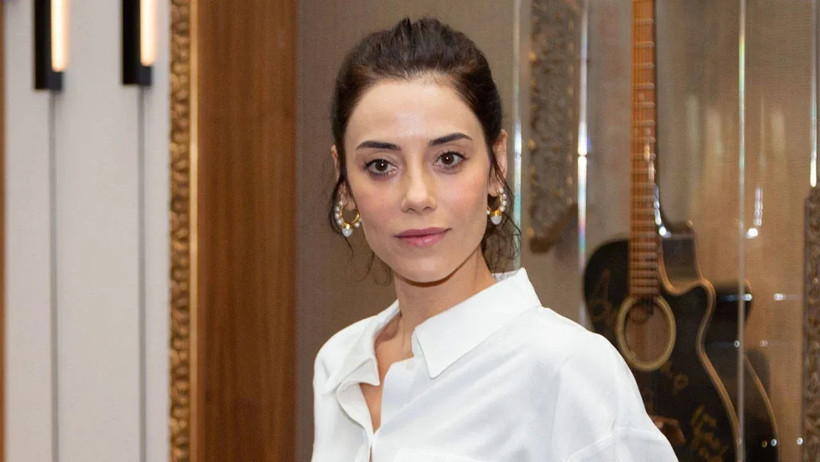Cansu Dere: Kimdir? Boyu Kilosu? Kaç Yaşında? Dizileri? - Resim : 1
