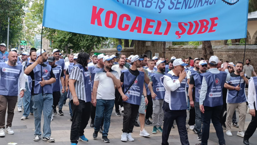 Yüzde 17'lik zam teklifine büyük tepki; İşçiler İzmit’te yürüyüş düzenledi - Resim : 7